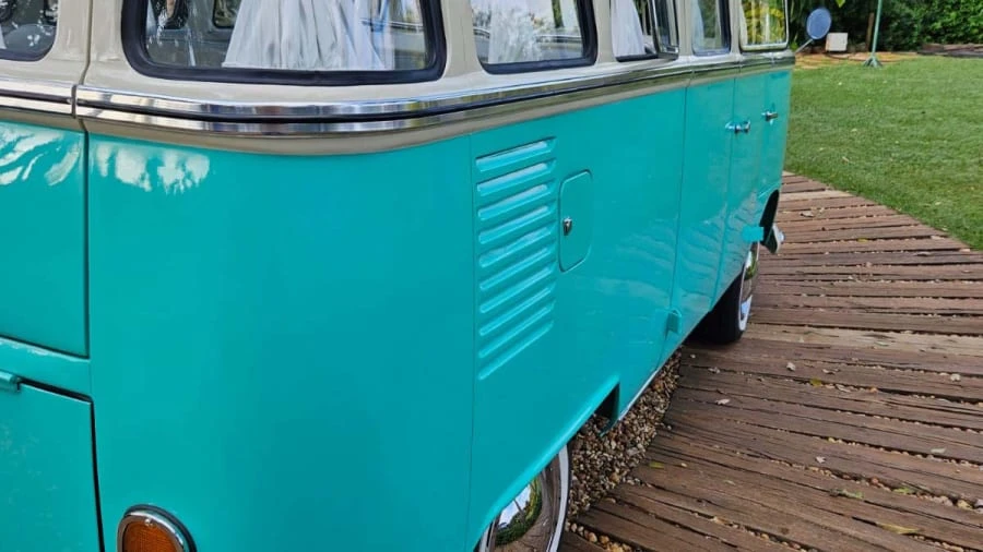 1973 Volkswagen Bay-Window Bus - Image 15 of 31