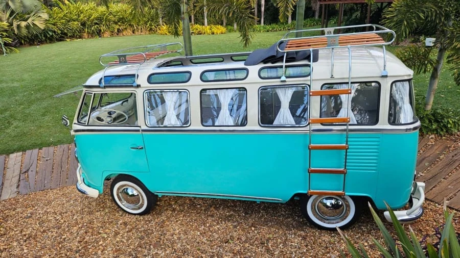 1973 Volkswagen Bay-Window Bus - Image 2 of 31