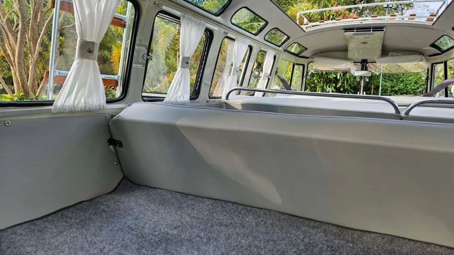 1973 Volkswagen Bay-Window Bus - Image 24 of 31