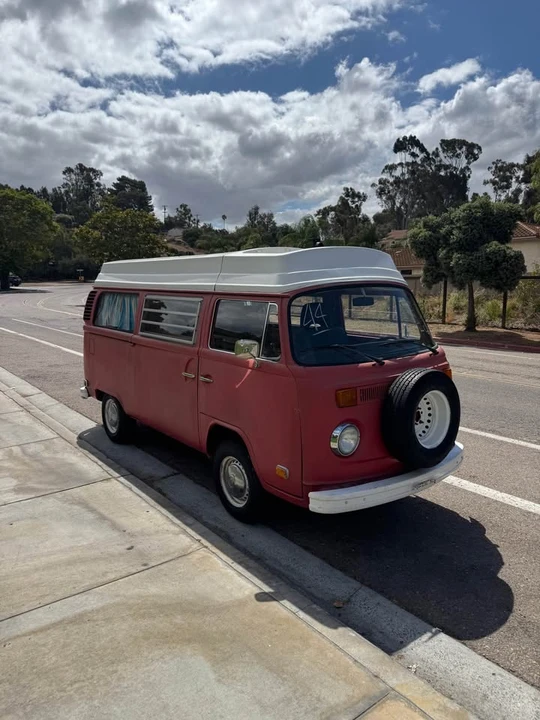 1973 Volkswagen Bay-Window Bus - Image 13 of 20