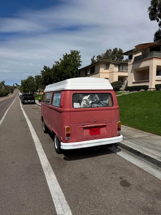 1973 Volkswagen Bay-Window Bus - Image 16 of 20