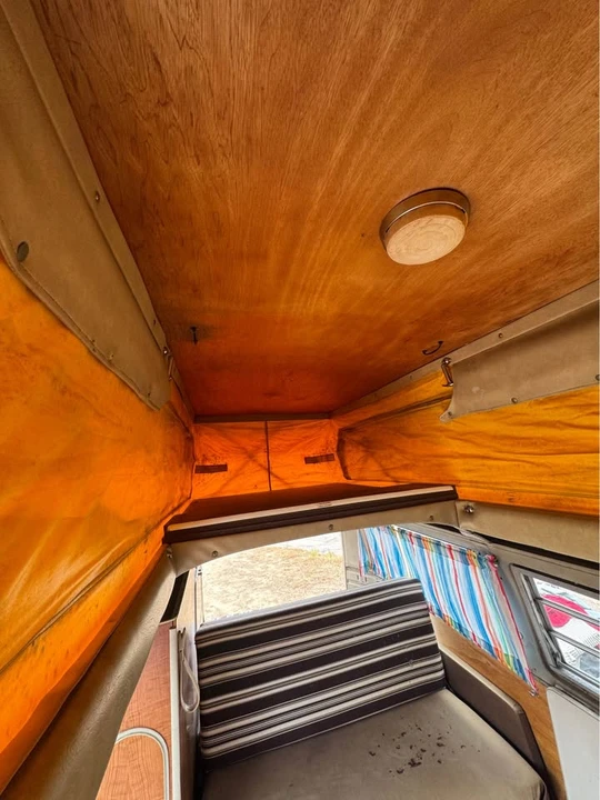 1973 Volkswagen Bay-Window Bus - Image 9 of 20