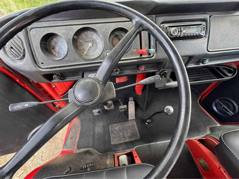 1973 Volkswagen Bay-Window Bus - Image 8 of 20