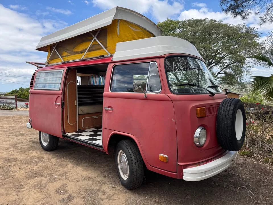 1973 Volkswagen Bay-Window Bus - Image 11 of 20