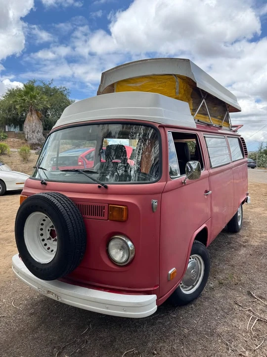 1973 Volkswagen Bay-Window Bus - Image 4 of 20