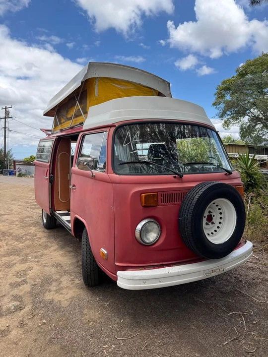 1973 Volkswagen Bay-Window Bus - Image 2 of 20