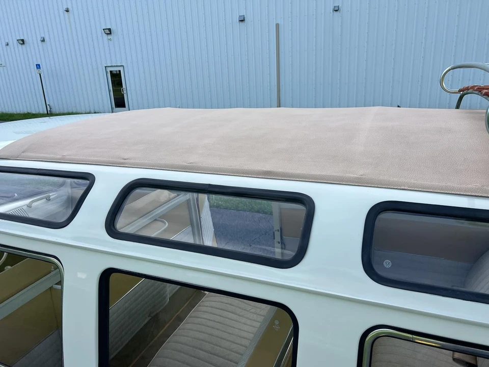1973 Volkswagen Bay-Window Bus - Image 9 of 21