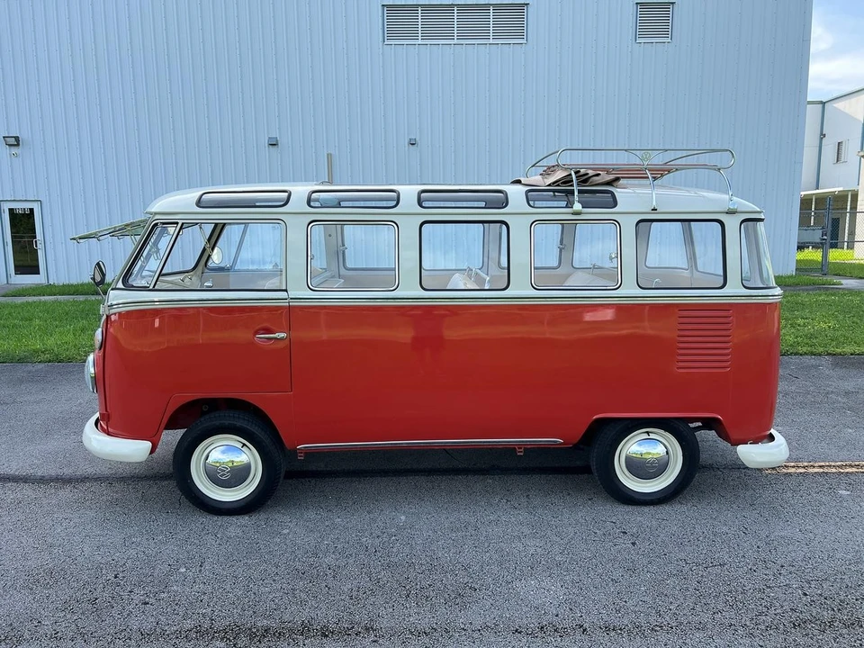 1973 Volkswagen Bay-Window Bus - Image 10 of 21
