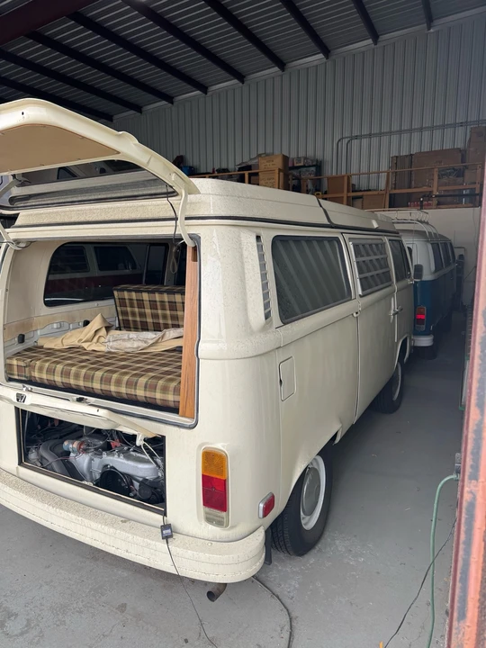1973 Volkswagen Bay-Window Bus - Image 6 of 17