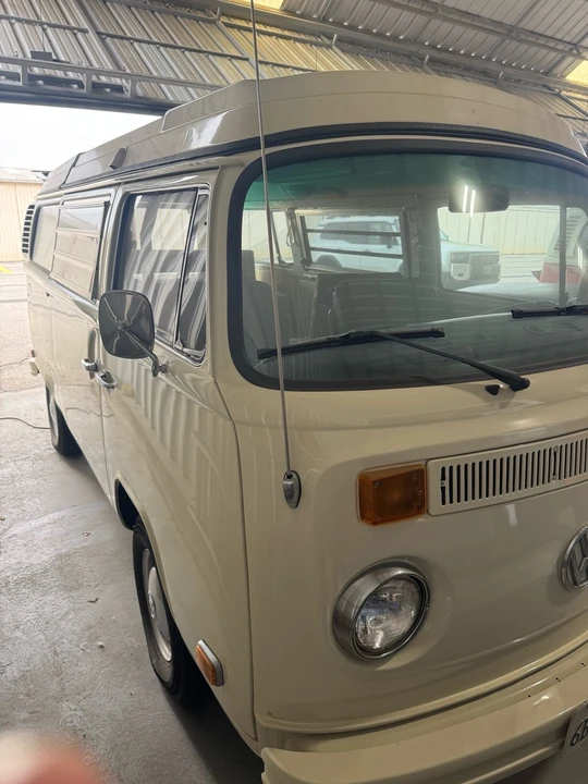 1973 Volkswagen Bay-Window Bus - Image 5 of 17