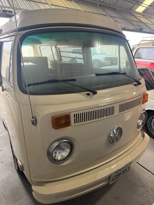 1973 Volkswagen Bay-Window Bus - Image 4 of 17