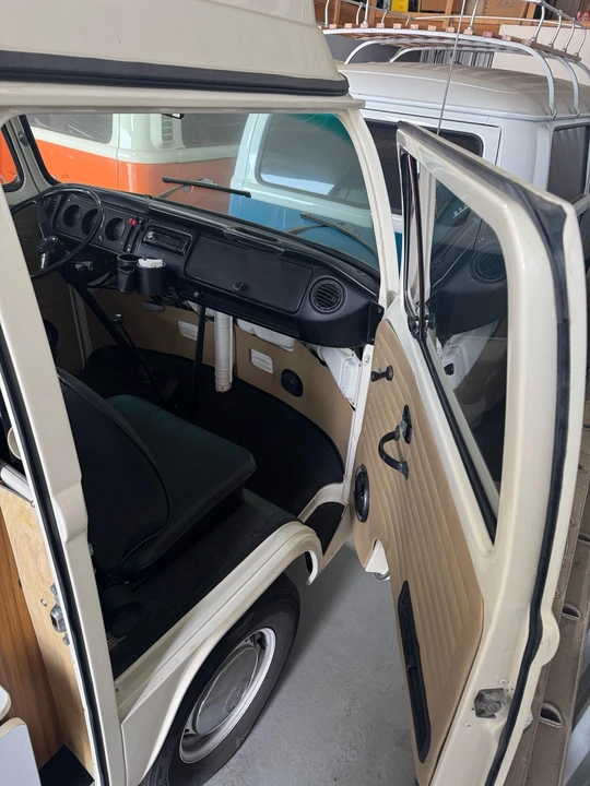 1973 Volkswagen Bay-Window Bus - Image 15 of 17