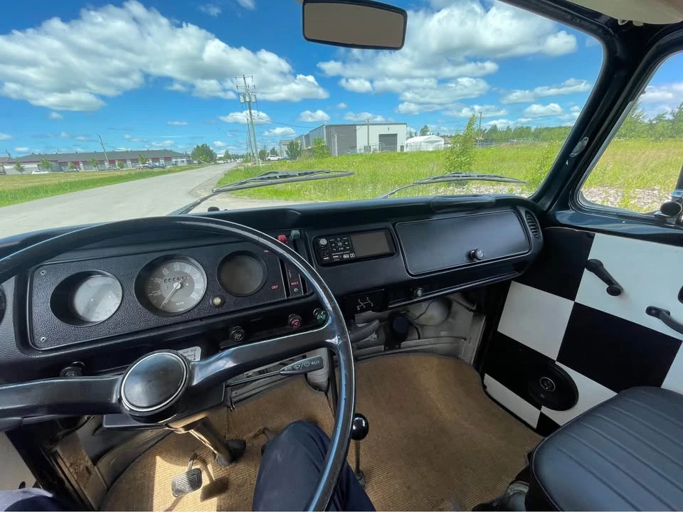 1973 Volkswagen Bay-Window Camper - Image 15 of 18