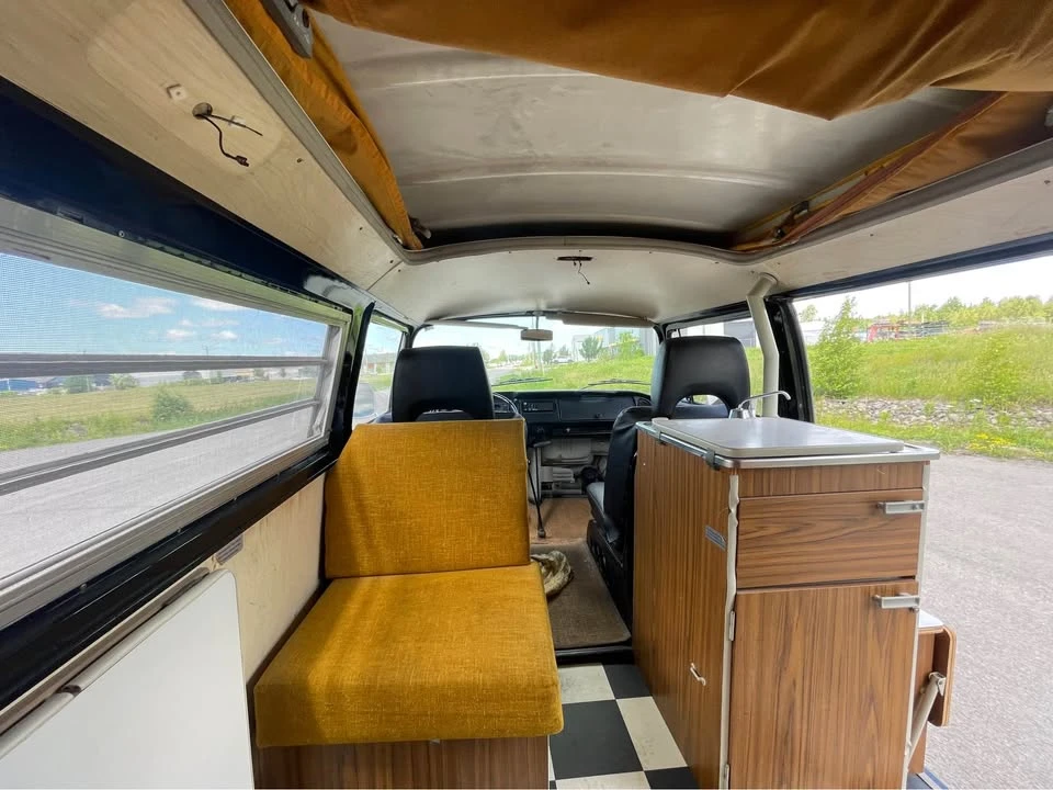 1973 Volkswagen Bay-Window Camper - Image 11 of 18
