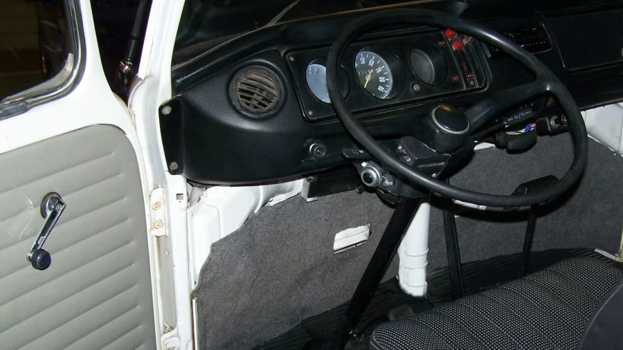 1973 Volkswagen Bay-Window Camper - Image 4 of 12
