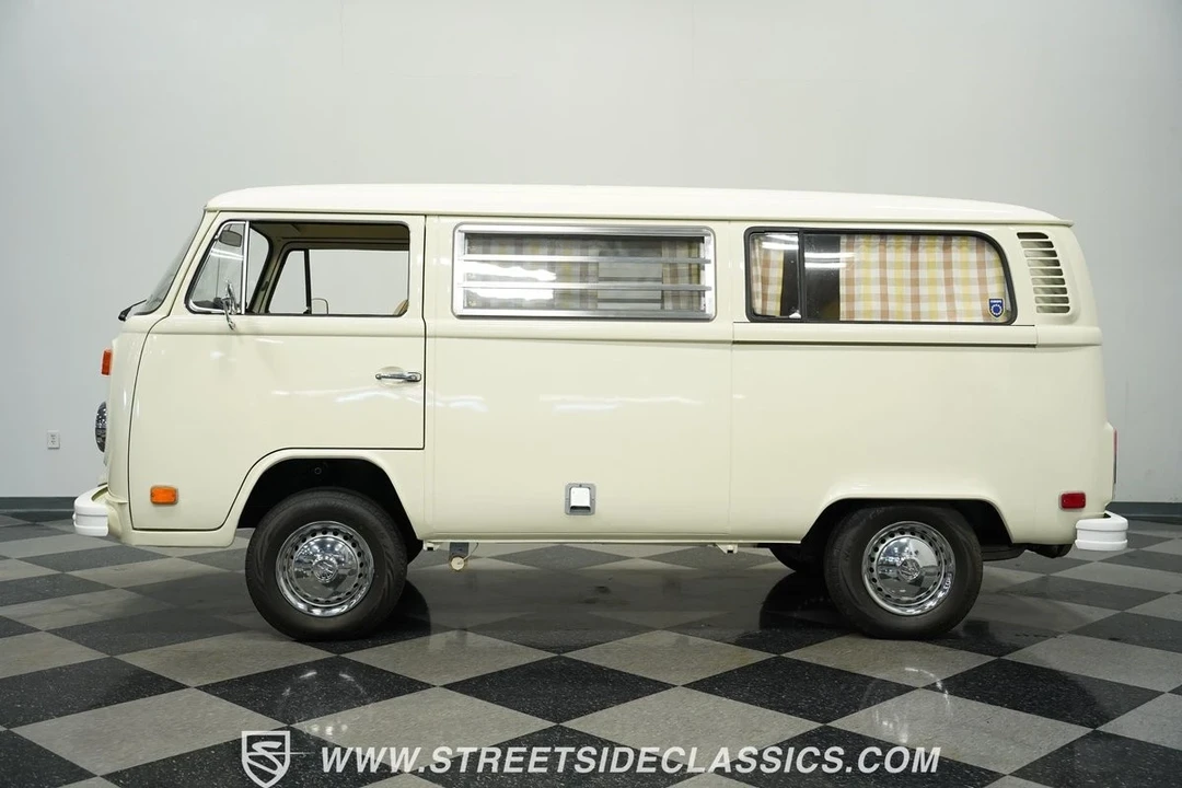 1973 Volkswagen Bay-Window Camper - Image 8 of 12