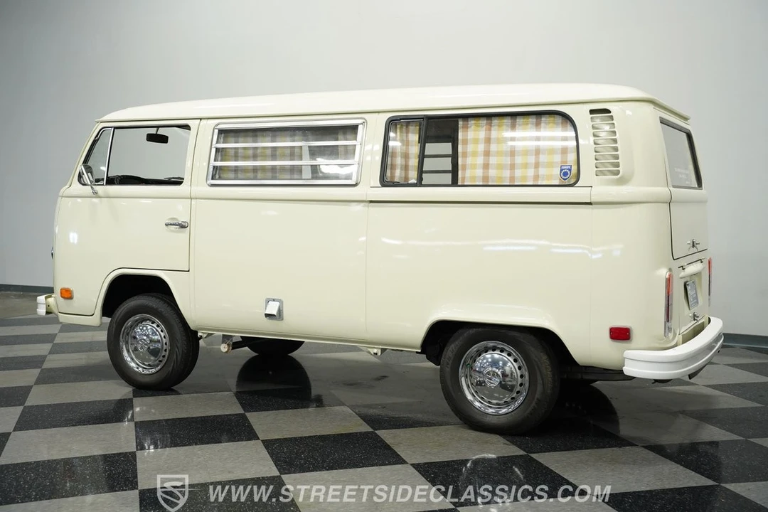 1973 Volkswagen Bay-Window Camper - Image 9 of 12