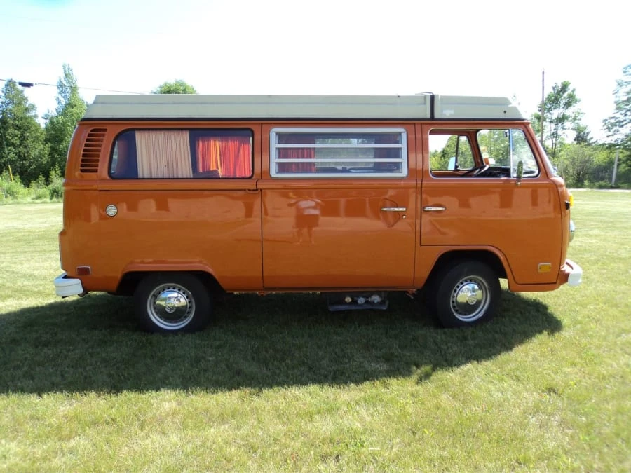 1973 Volkswagen Bay-Window Camper - Image 2 of 4