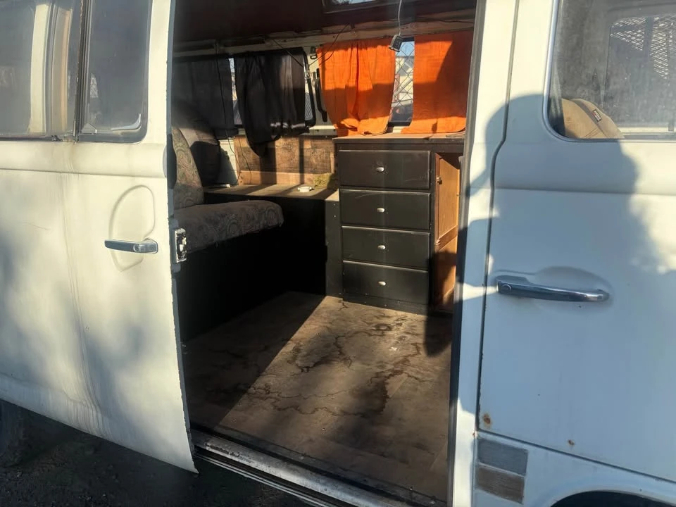 1973 Volkswagen Bay-Window Bus - Image 3 of 3