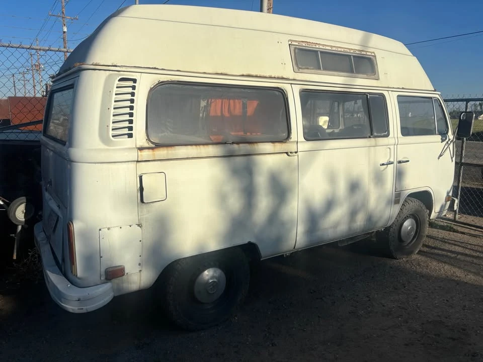 1973 Volkswagen Bay-Window Bus - Image 2 of 3