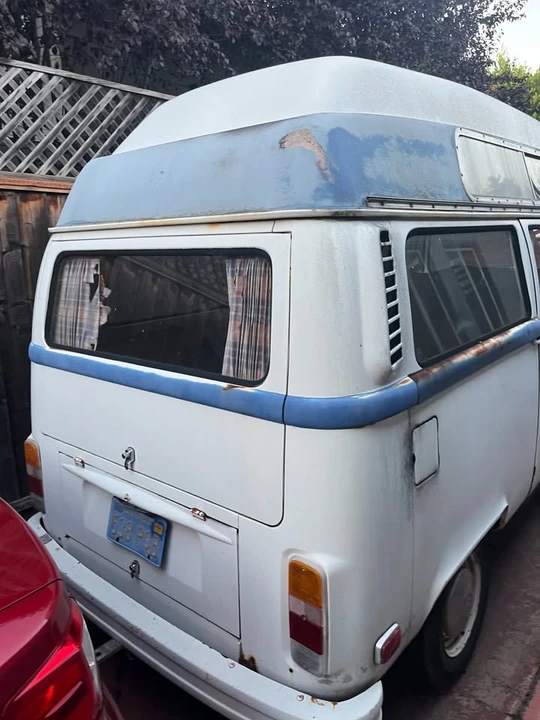 1973 Volkswagen Bay-Window Bus - Image 2 of 4