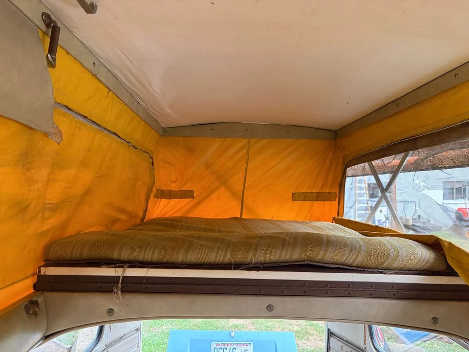 1973 Volkswagen Bay-Window Bus - Image 10 of 20