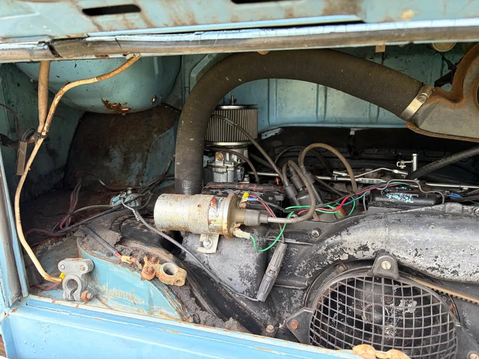 1973 Volkswagen Bay-Window Bus - Image 16 of 20