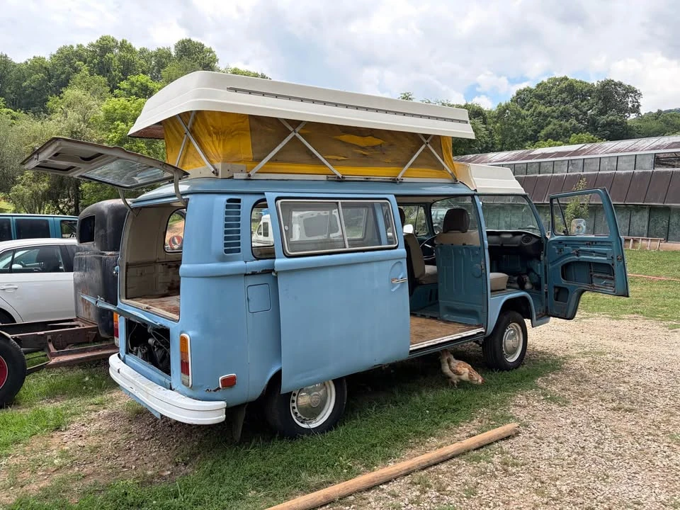 1973 Volkswagen Bay-Window Bus - Image 18 of 20