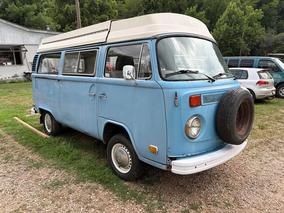 1973 Volkswagen Bay-Window Bus - Image 3 of 20