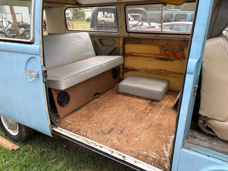 1973 Volkswagen Bay-Window Bus - Image 5 of 20