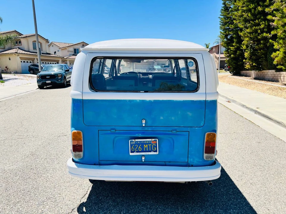 1973 Volkswagen Bay-Window Bus - Image 7 of 15
