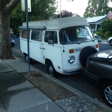 1973 Volkswagen Bus Camper
