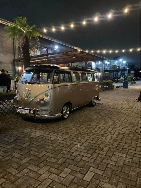 1973 Volkswagen Bay-Window Bus - Image 9 of 10
