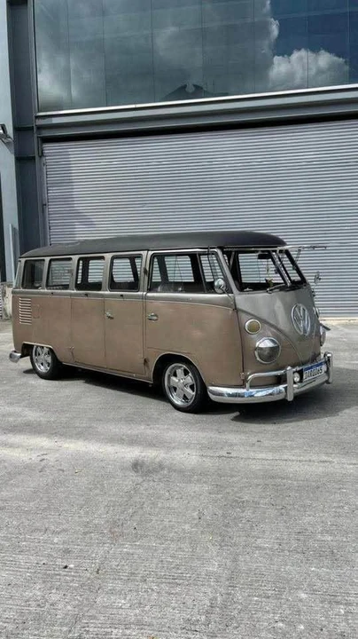 1973 Volkswagen Bay-Window Bus - Image 3 of 10