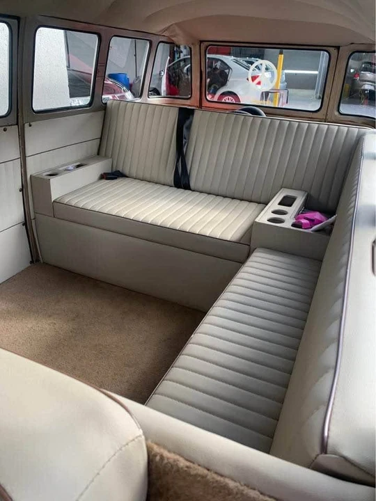 1973 Volkswagen Bay-Window Bus - Image 8 of 10