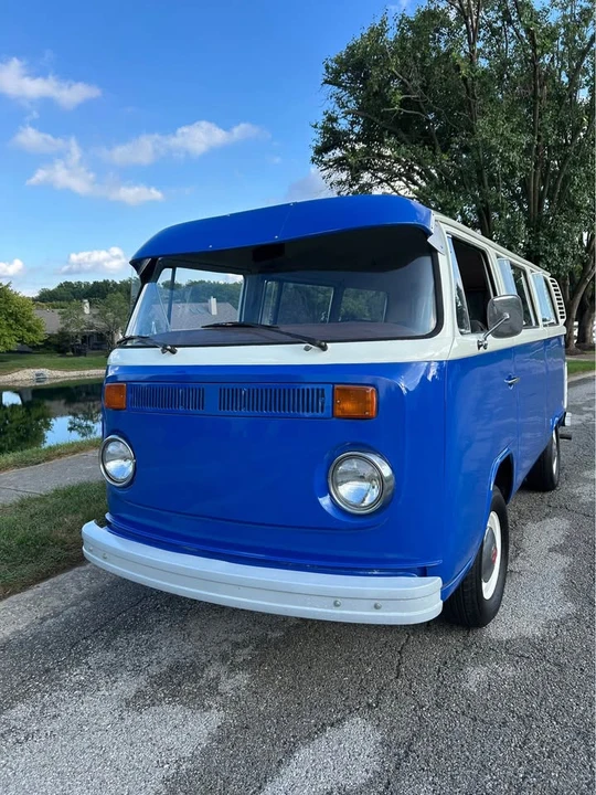 1973 Volkswagen Bay-Window Bus - Image 5 of 20