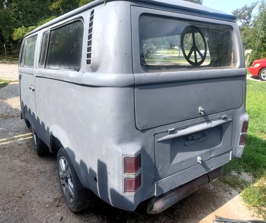 1973 Volkswagen Bay-Window Bus - Image 3 of 10