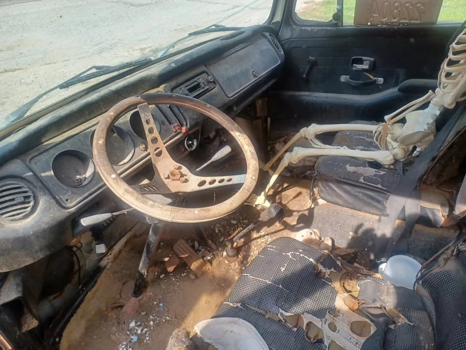 1973 Volkswagen Bay-Window Bus - Image 8 of 10