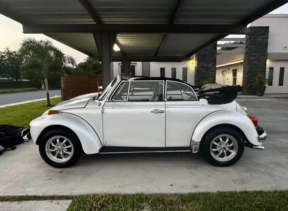 1973 Volkswagen Super Beetle - Image 6 of 12