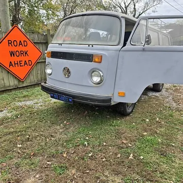 1973 Volkswagen Transporter Bus
