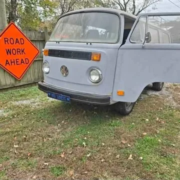 1973 Volkswagen Transporter (Bus)