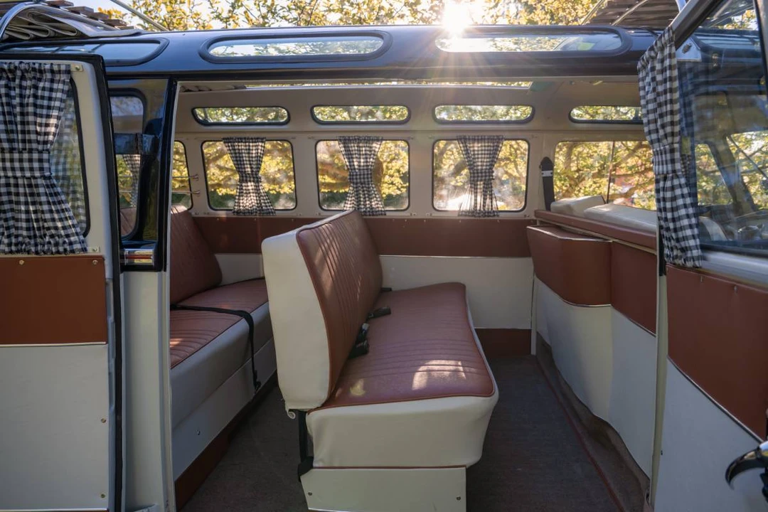 1973 Volkswagen Split-Window Bus - Image 8 of 13