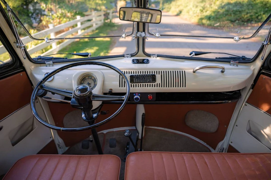 1973 Volkswagen Split-Window Bus - Image 5 of 13