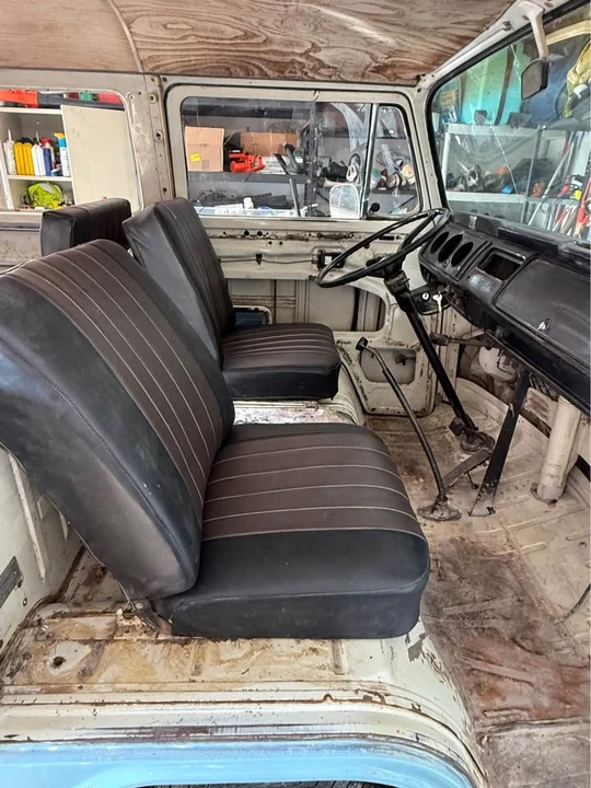 1973 Volkswagen Bay-Window Bus - Image 12 of 16