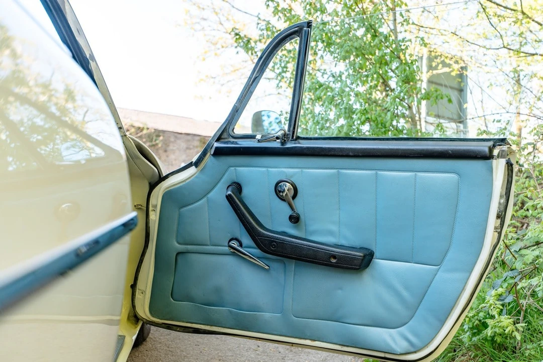 1973 Volvo 1800ES - Image 21 of 30