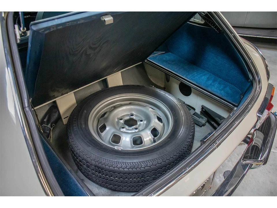 1973 Volvo 1800ES - Image 9 of 19