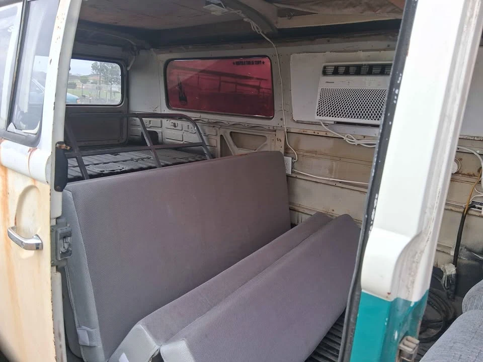 1973 Volkswagen Bay-Window Bus - Image 5 of 9