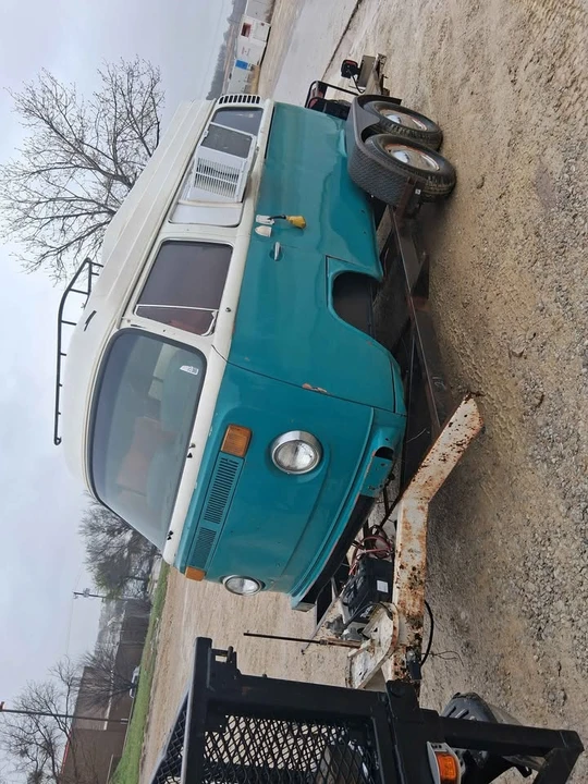 1973 Volkswagen Bay-Window Bus - Image 8 of 9