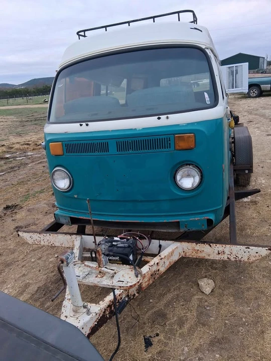 1973 Volkswagen Bay-Window Bus - Image 9 of 9