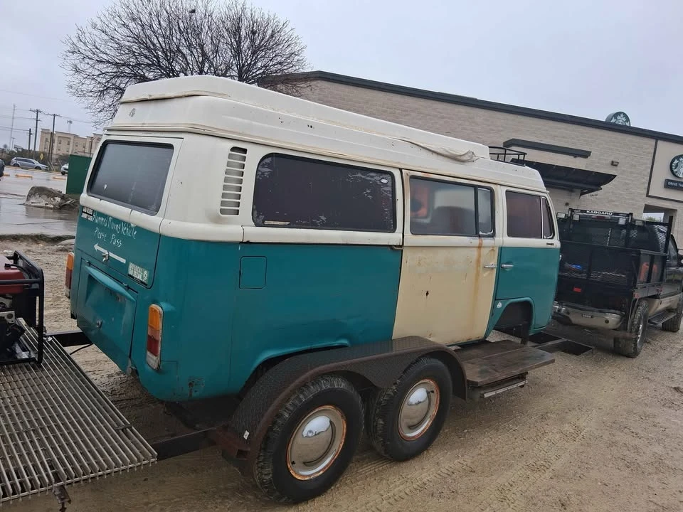 1973 Volkswagen Bay-Window Bus - Image 7 of 9